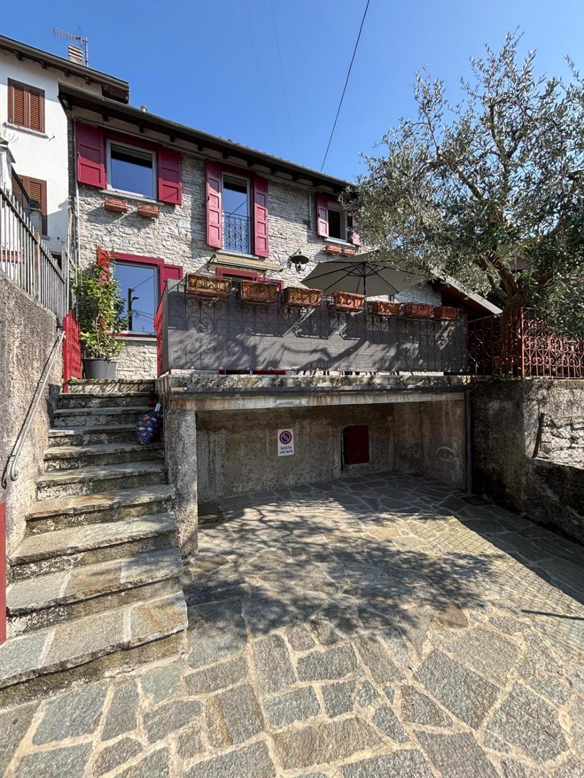 Ester Lakehouse, Graziosa Casa Indipendente Lierna Exterior photo