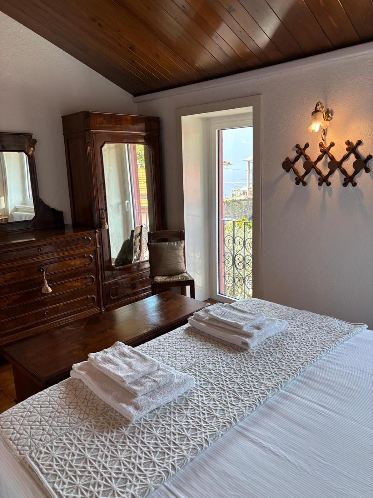 Ester Lakehouse, Graziosa Casa Indipendente Lierna Exterior photo